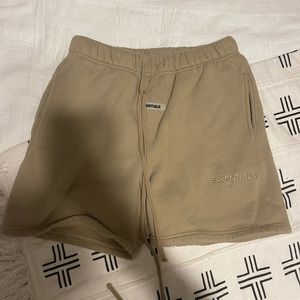 ESSENTIAL FOG SHORTS
